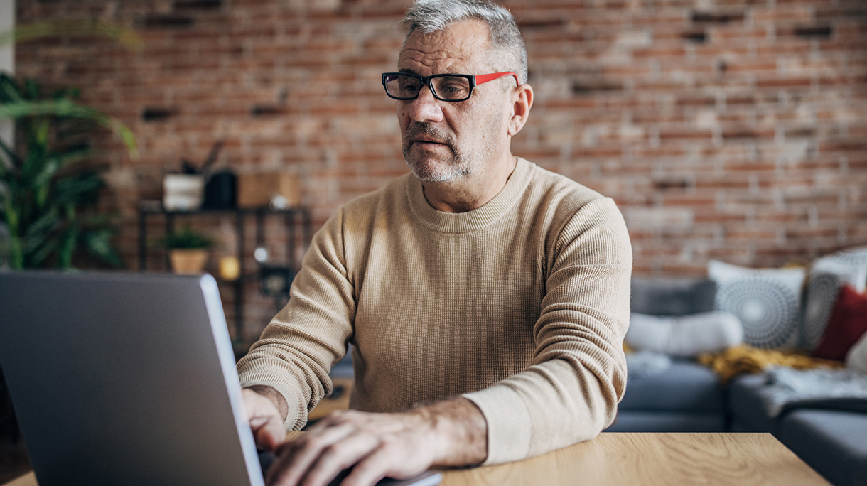 Computer senior