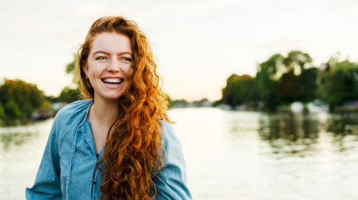 vrouw-water-blij