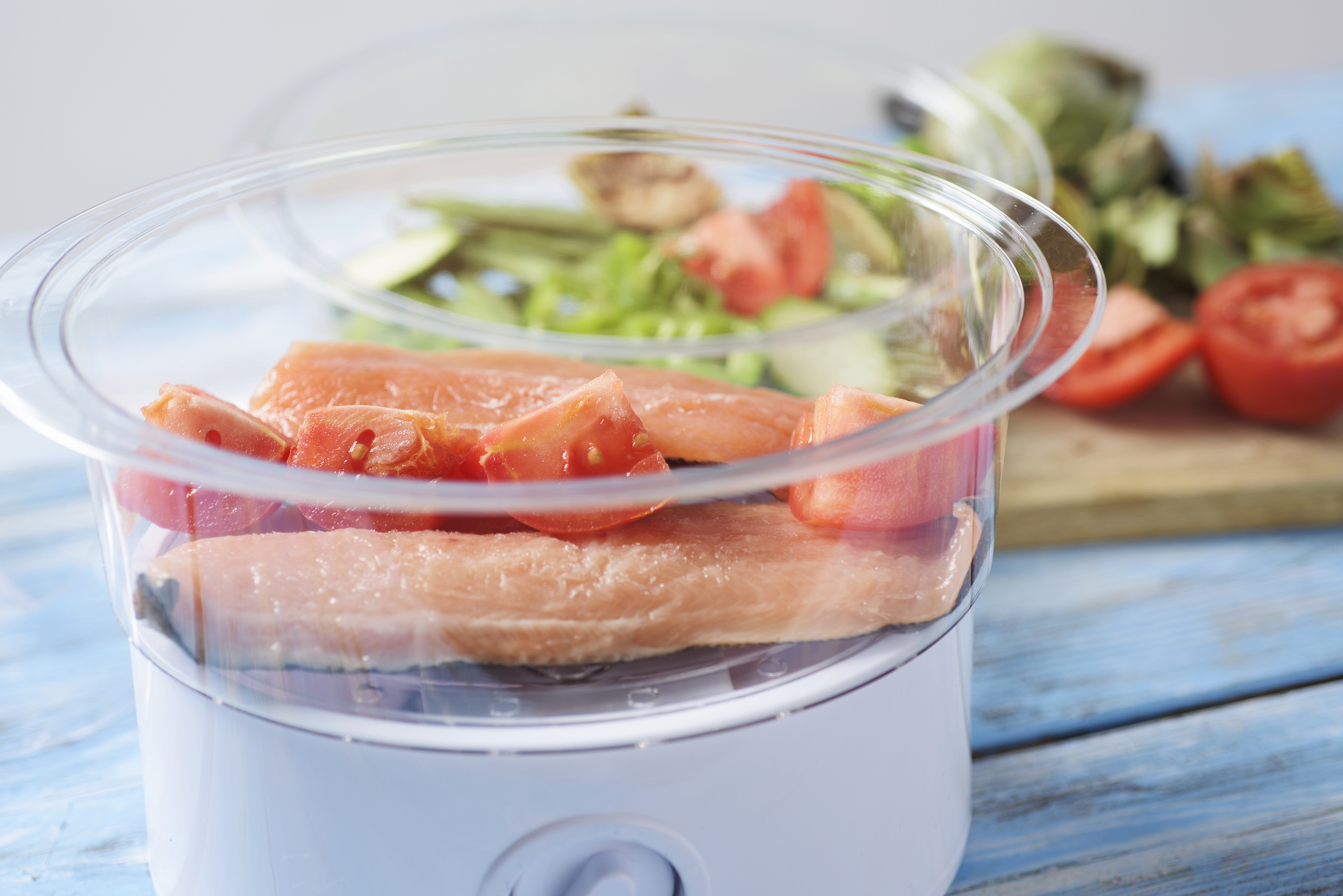 Stoomkoker met groente en vis