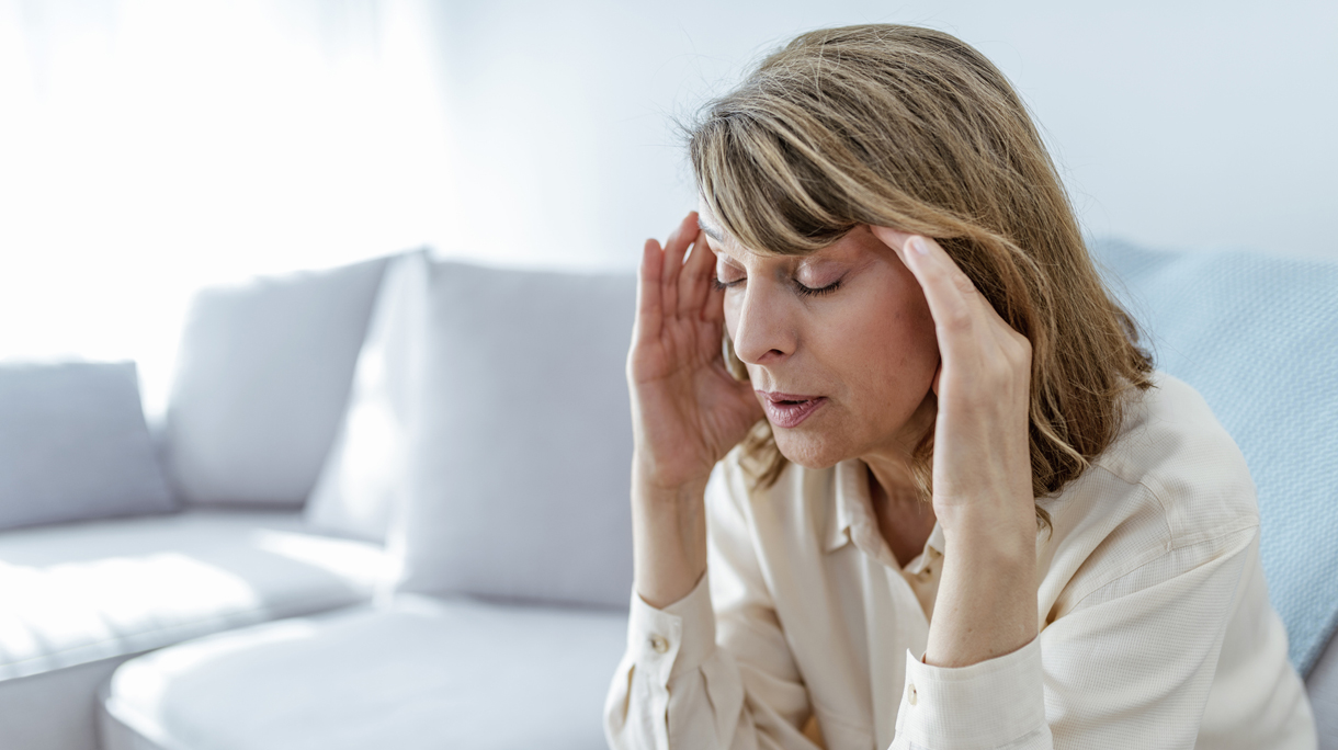 vrouw met hoofdpijn