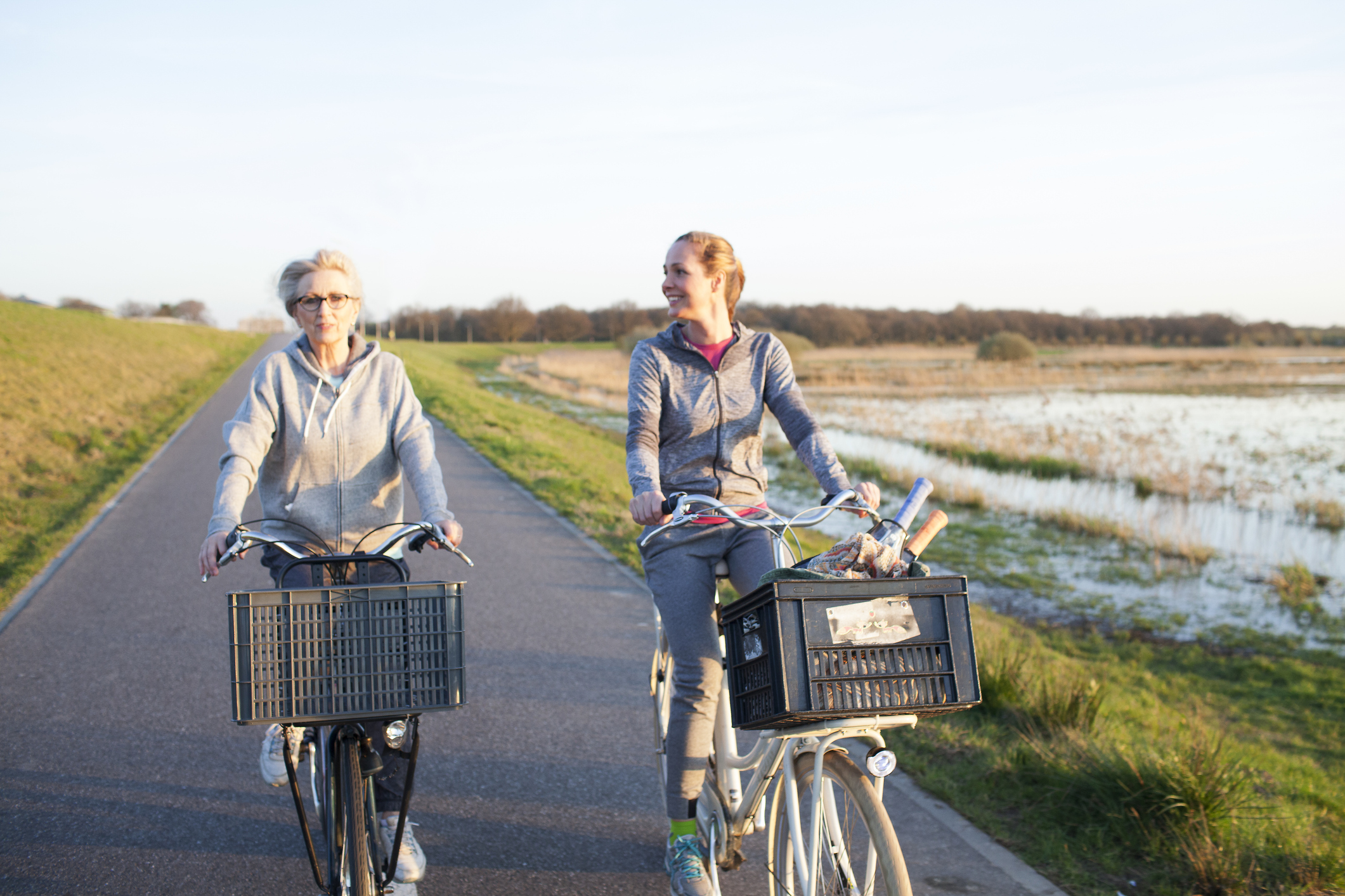 Ouderen fietsen