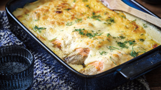 Witlofrolletjes met gerookte zalm en ovenrosti
