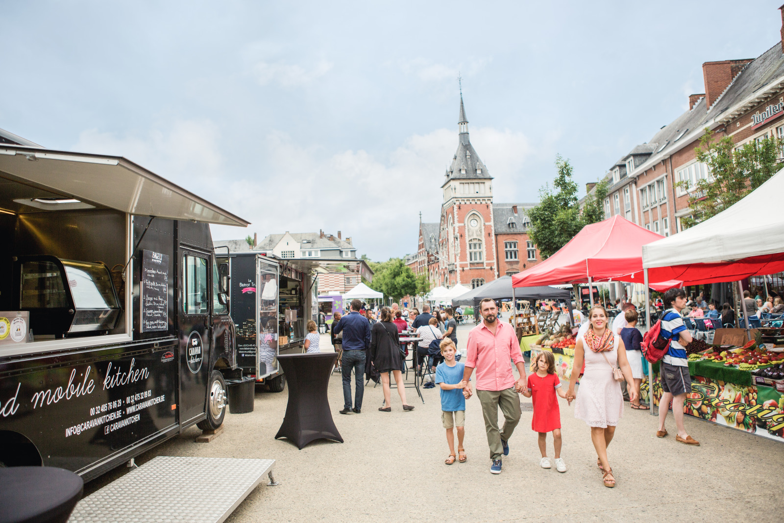 ©WBT - Denis Erroyaux-Nivelles - 'Nivelles Village' - market.