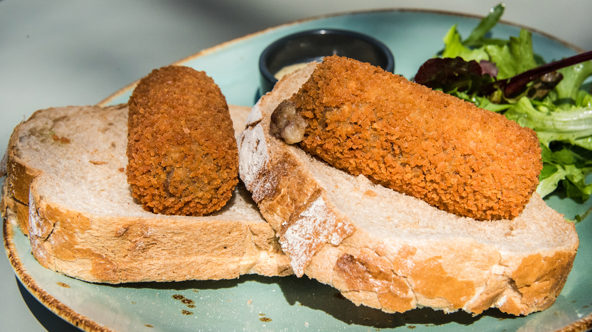 Kroket op brood