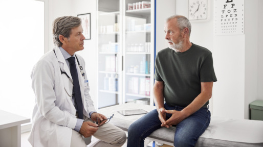 patient praat met arts