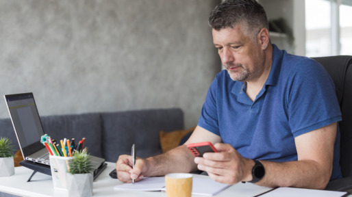 Hoeveel AOW krijg ik met volwassen, thuiswonende kinderen?