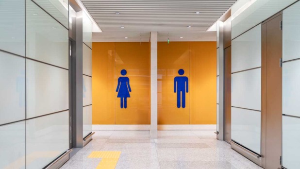 openbaar toilet op vliegveld