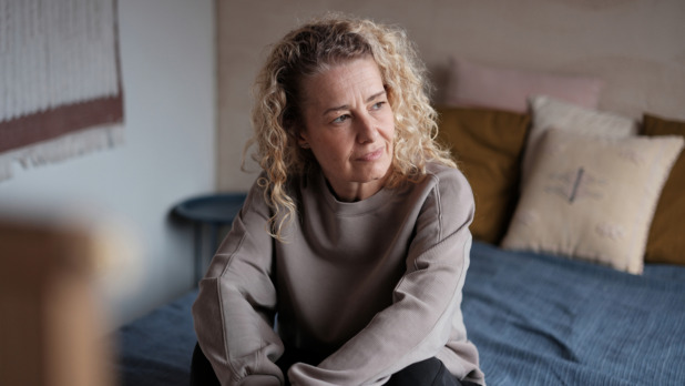 vrouw in huis