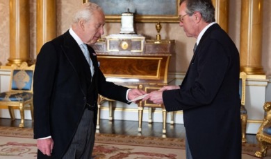 Ambassadeur VS: schrappen bezoek Charles zou vergissing zijn