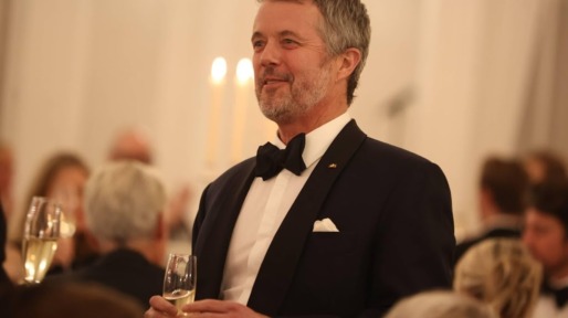 Koning Frederik kreeg fles sterke drank van Chinese president