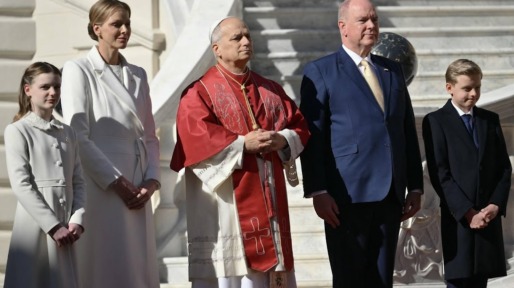 Albert en Charlene ontvangen paus Leo voor historisch bezoek