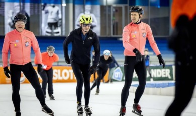Prins Bernhard in actie bij jubileumeditie van De Hollandse 100