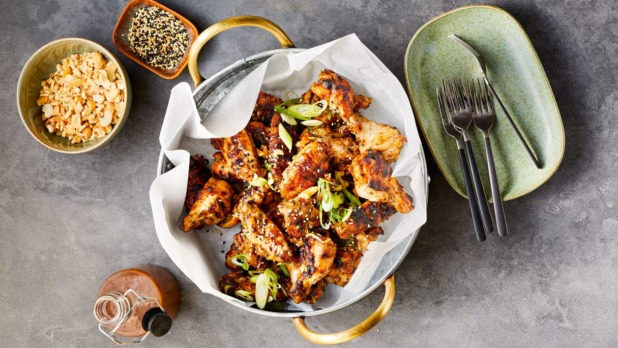 Sticky chicken wings