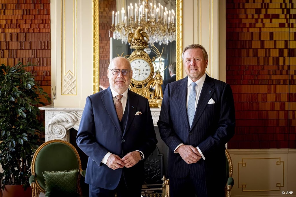 Koning ontvangt Estlandse president op Huis ten Bosch
