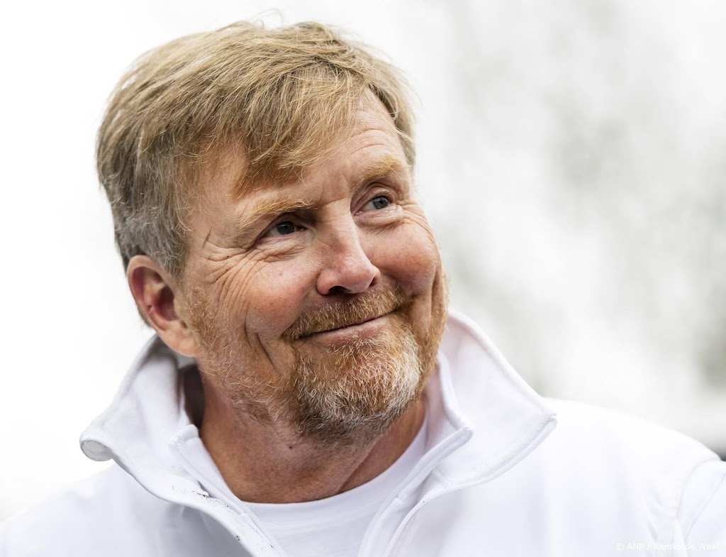Koning brengt buurtbezoek aan Heino