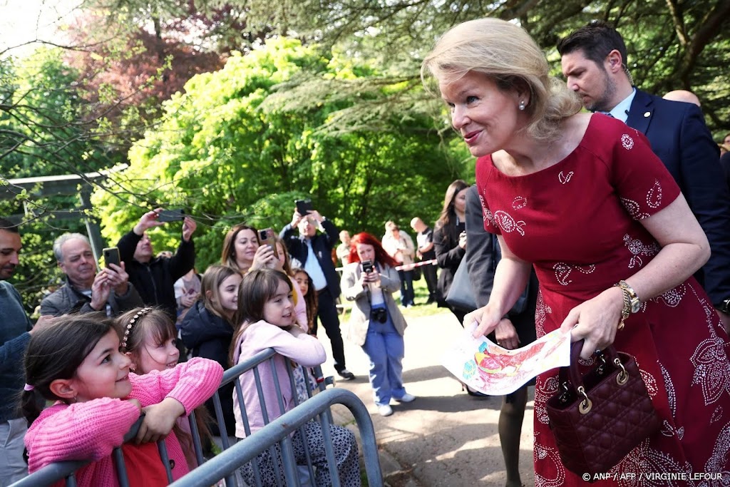 Koningin Mathilde doopt azalea op bloemenfestival in Gent