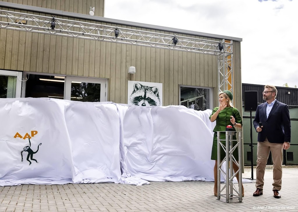 Máxima verzorgt aftelmoment bij opening complex Stichting AAP