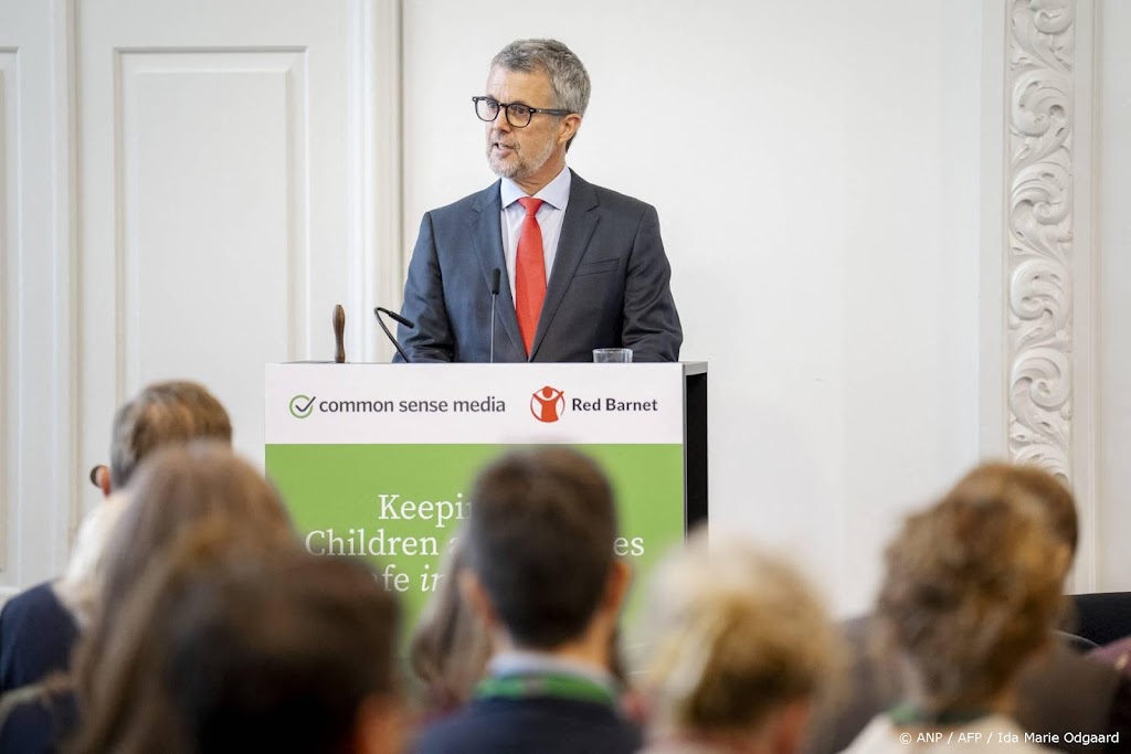 Koning Frederik belicht keerzijde van kunstmatige intelligentie