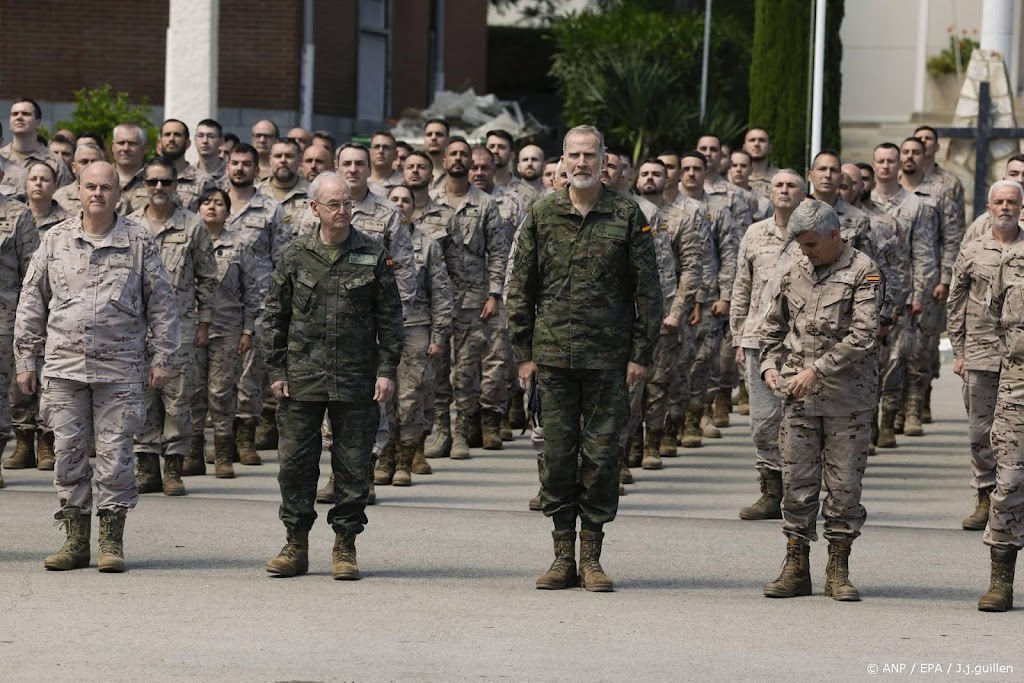 Felipe bezoekt commandocentrum voor cyberveiligheid