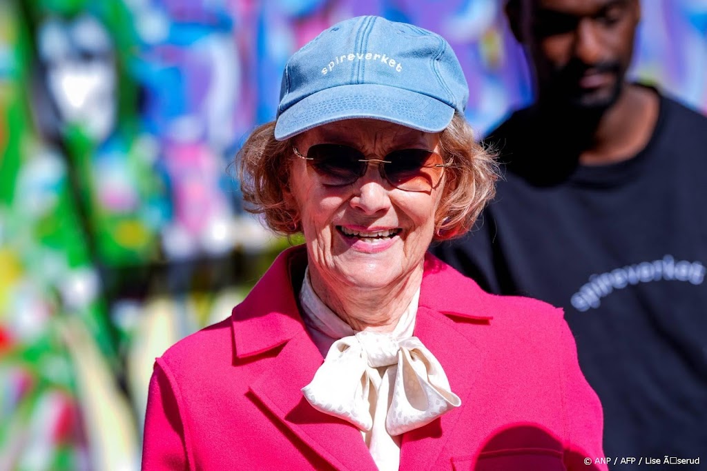 Koningin Sonja hervat werkzaamheden na hartritmestoornissen