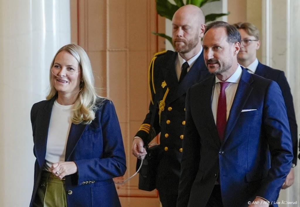 Noorse kroonprins verkort reis Japan om gezondheid vrouw