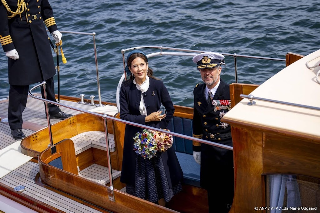 Frederik en Mary aangekomen in Odense voor zomertocht