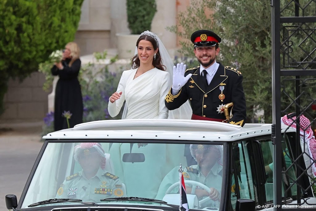 Kroonprins Hussein en prinses Rajwa vieren derde trouwdag