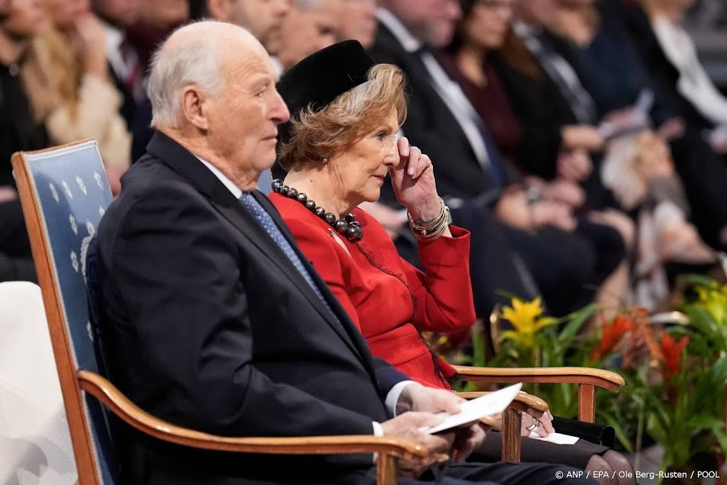 Harald en Sonja naar viering gouden huwelijk Zweeds koningspaar