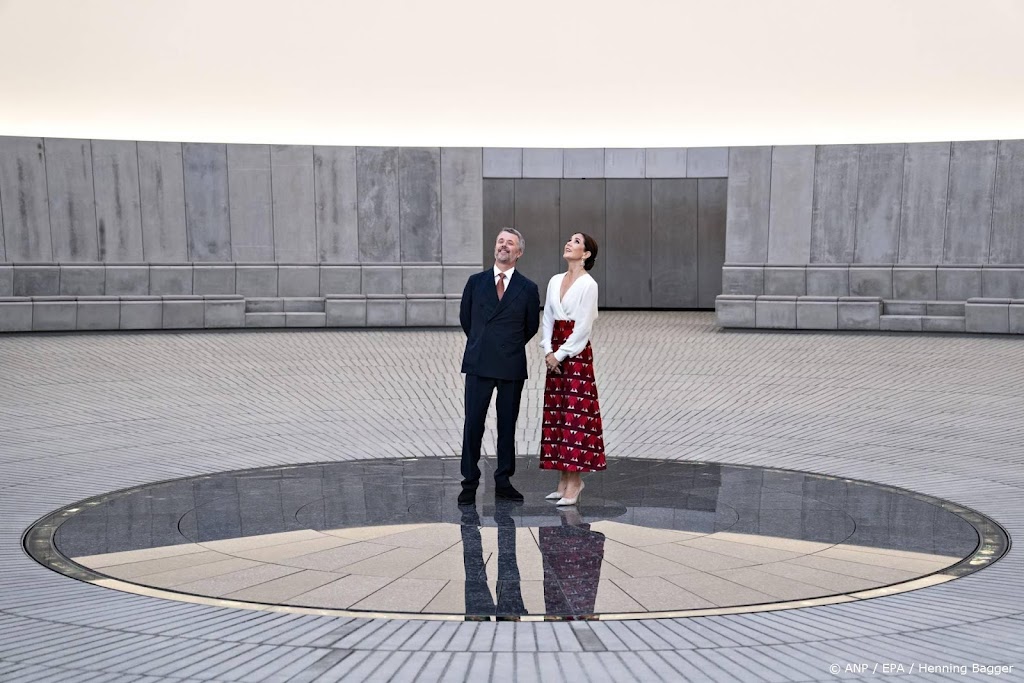 Koning Frederik opent deels ondergrondse kunstinstallatie