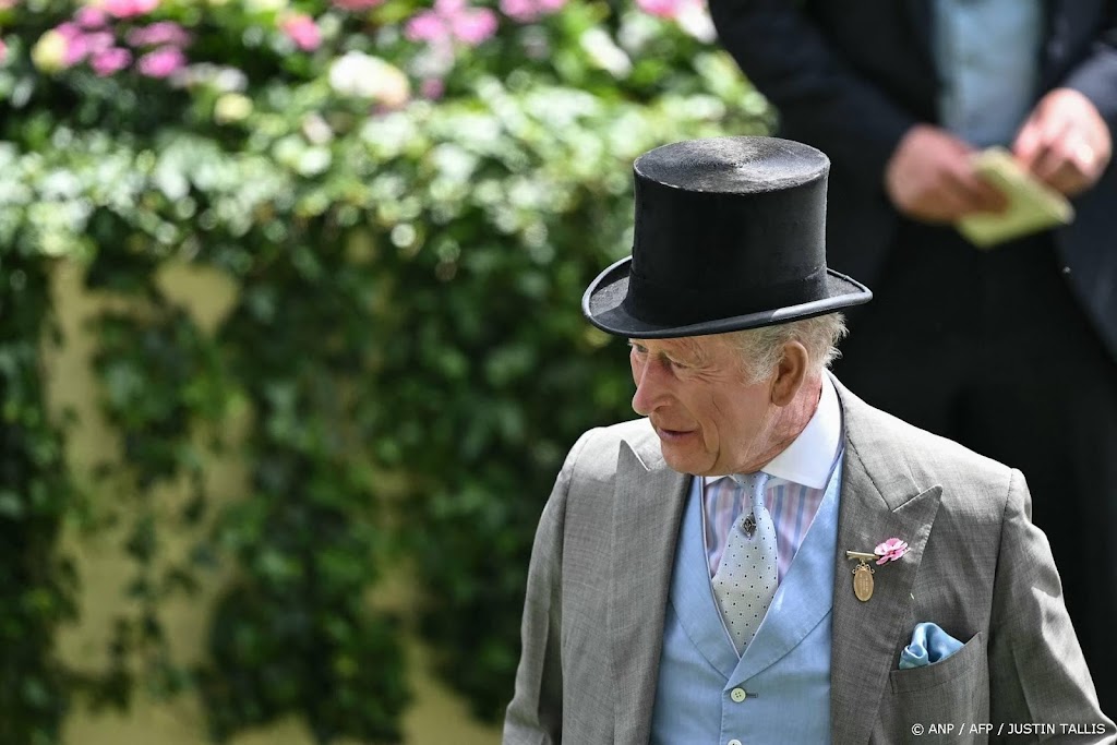Koning Charles 'zeer bedroefd' door treinongeluk Bedford
