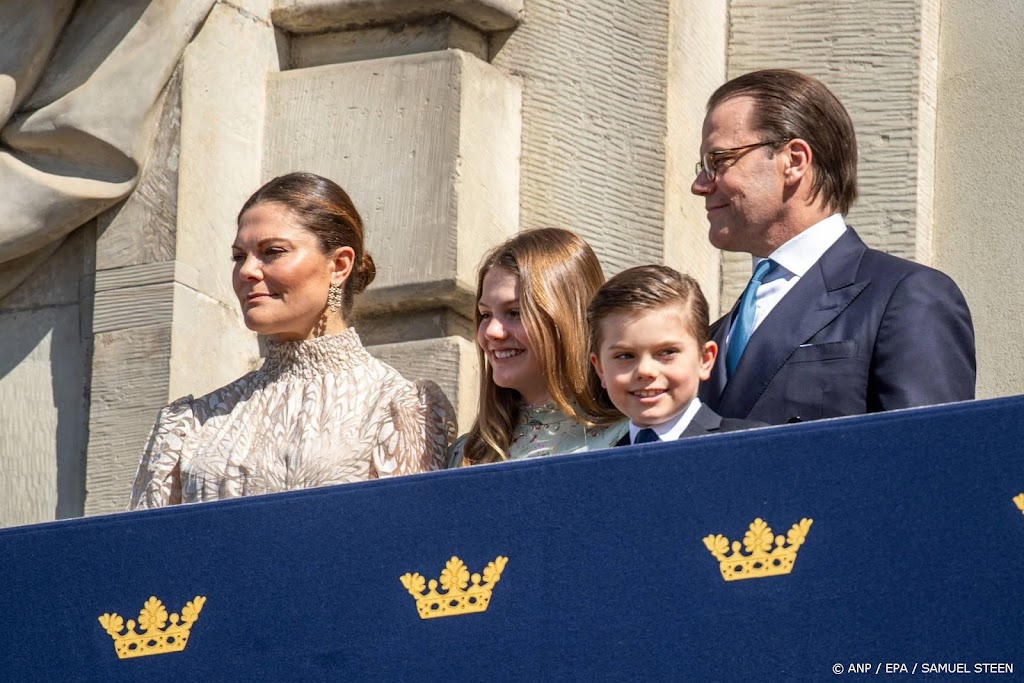 Zweedse prins Daniel met zoon Oscar naar VS voor WK