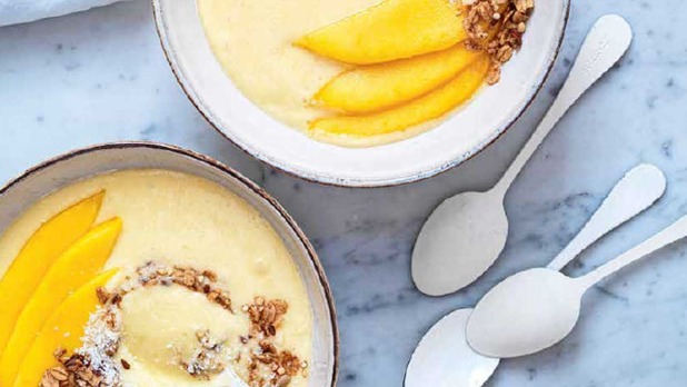 Tropical Smoothie Bowl