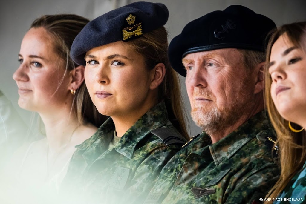 Prinses Amalia begint na de zomer bij de Koninklijke Marine