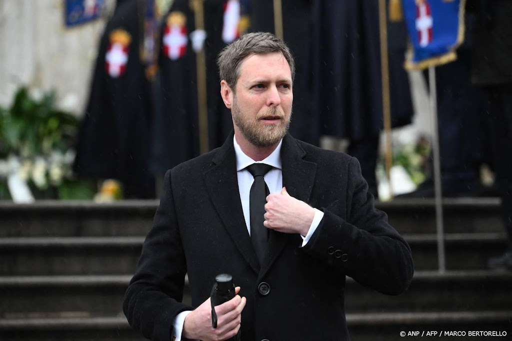 Albanese kroonprins kondigt geboorte zoontje aan
