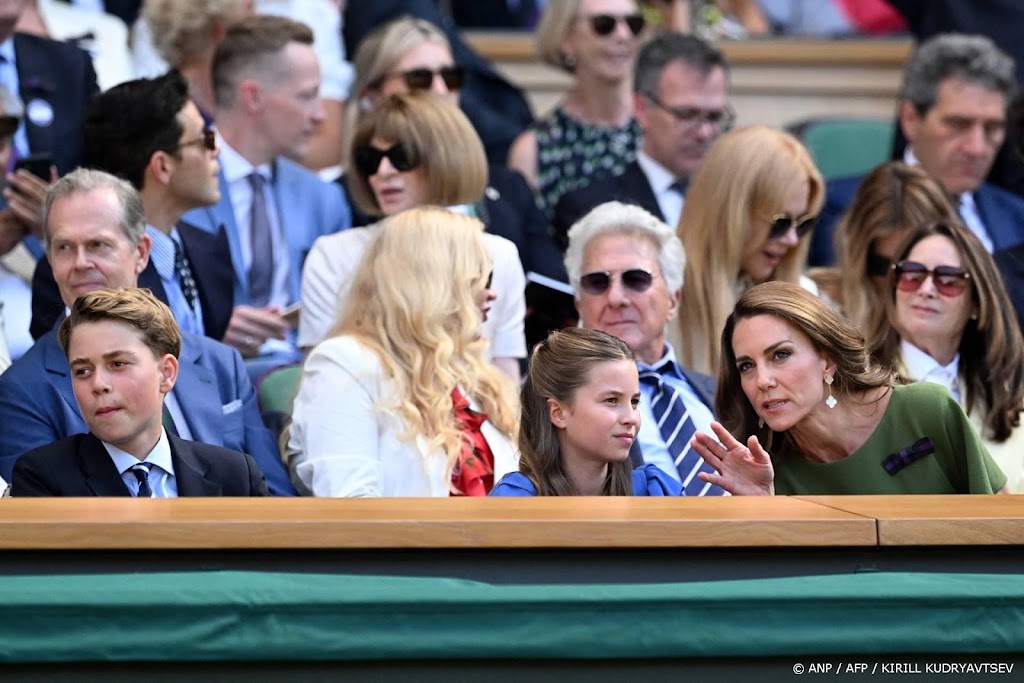 Beroemdheden vergezellen William en Catherine op Wimbledon
