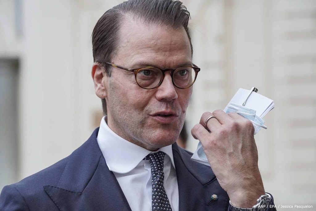 Prins Daniel golft met olympisch kampioene voor goed doel