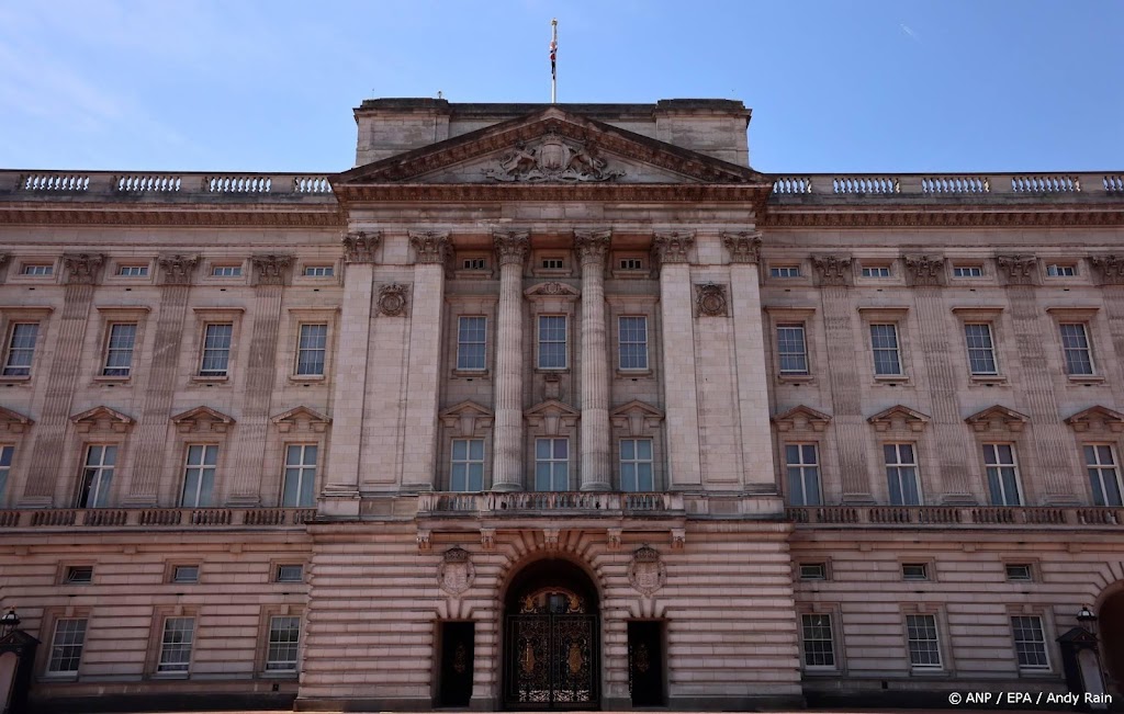 Antimonarchieclub voert actie in Buckingham Palace om Andrew