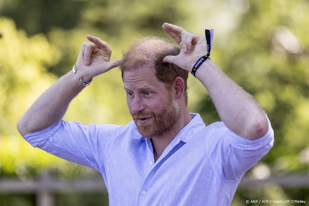 Prins Harry vindt zichzelf geen 'ginger' maar 'kastanjebruin'