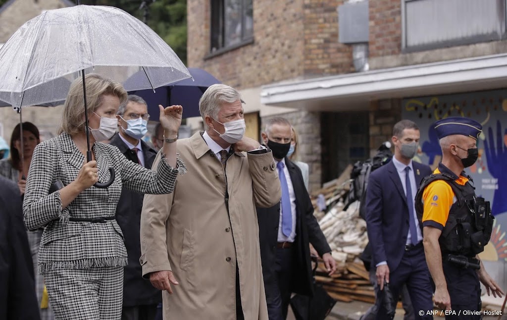 Belgisch koningspaar staat stil bij overstromingen van 2021