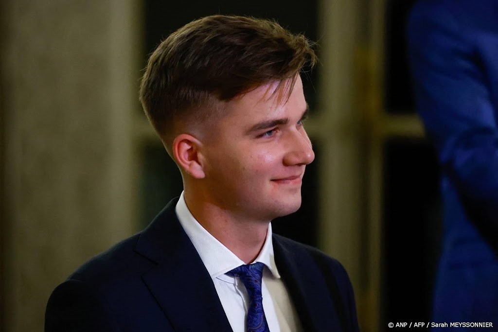 Prins Gabriël voor het eerst in militair uniform naar dankdienst