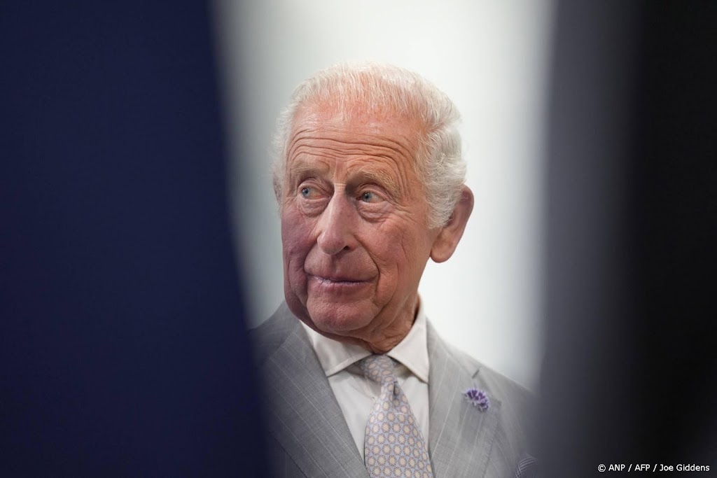 Charles vond deels door hem ontworpen tuin 'fantastisch'