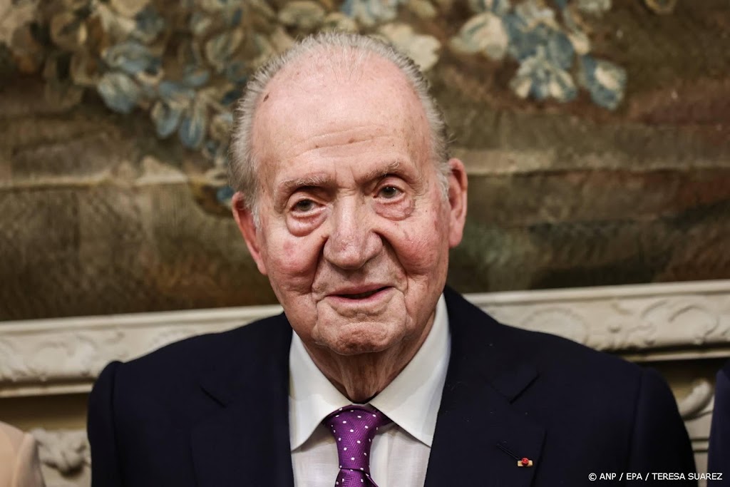Juan Carlos zet na zeven jaar weer voet op Mallorca
