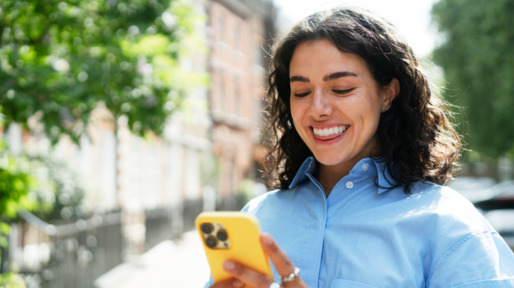 Vrouw met smartphone