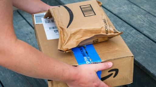 Pakketjes bezorger van Amazon