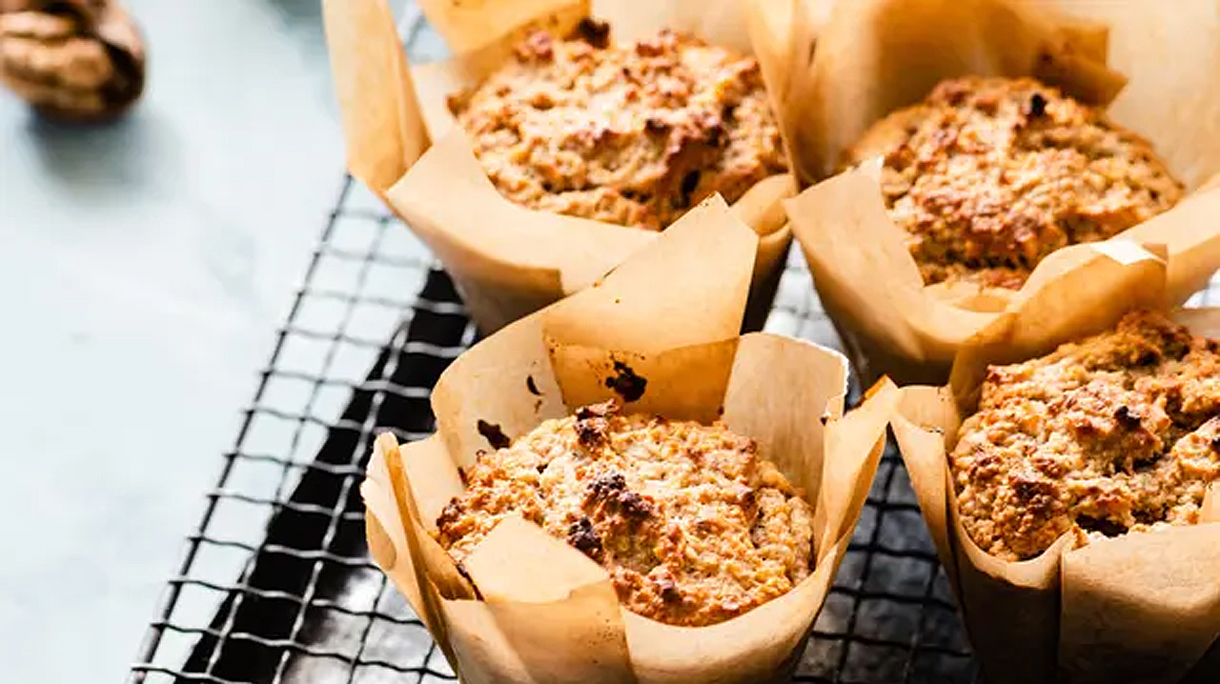 Ontbijtmuffins met banaan en walnoot