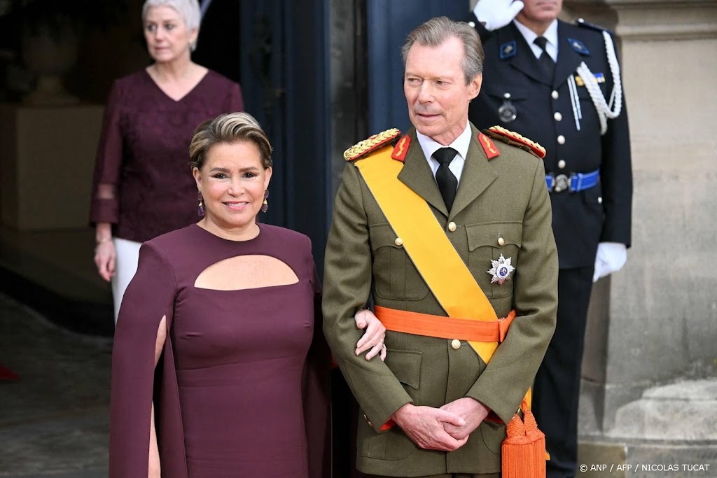 Maria Teresa deelt nieuwe reeks oude vakantiefoto's van familie