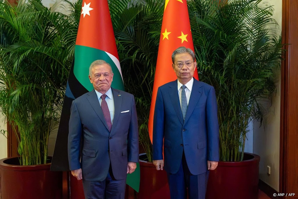 Abdullah ontmoet voorzitter Chinese Volkscongres in Beijing