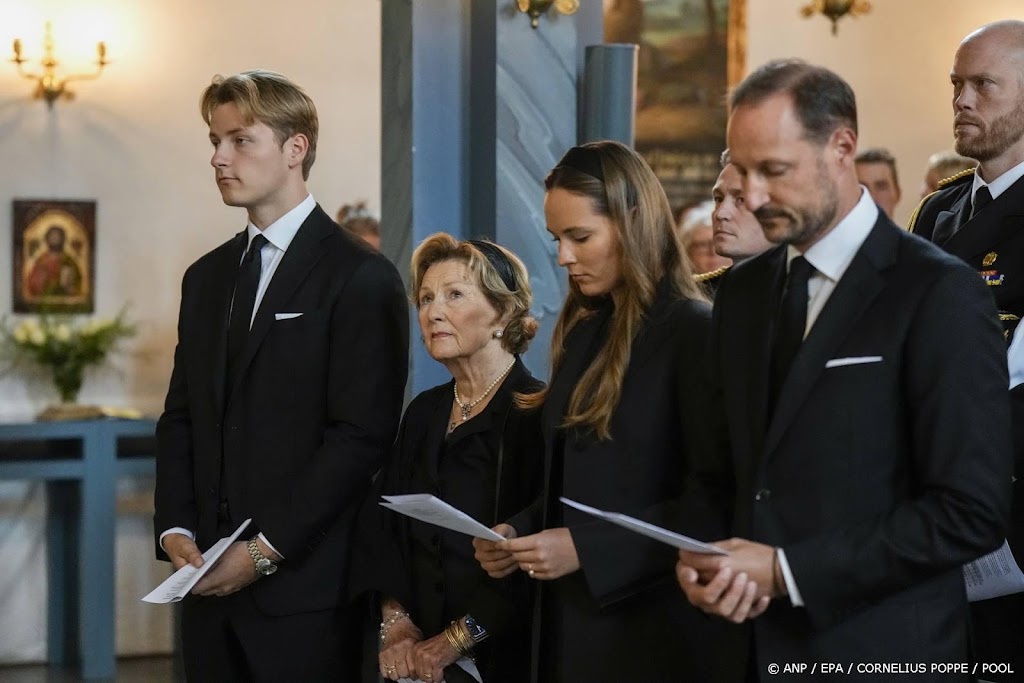 Koninklijke familie samen bij herdenkingsdienst voor Harald