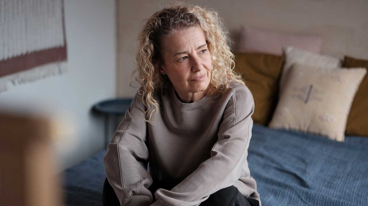 Serieuze vrouw