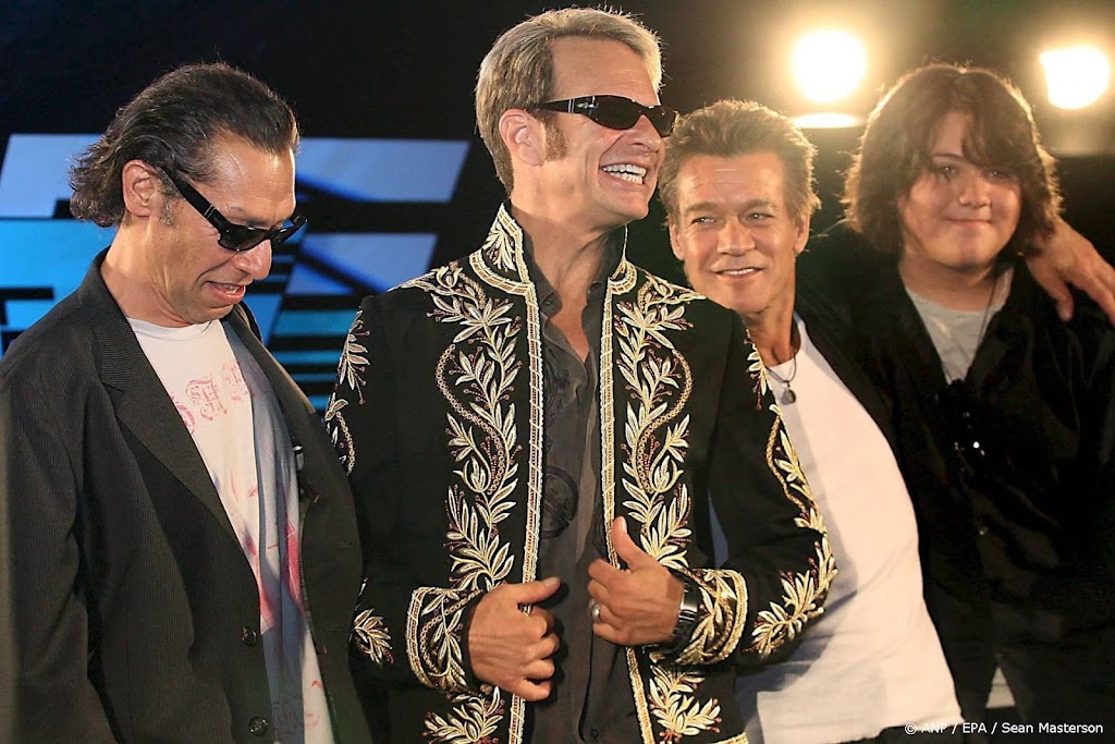 Drummer Alex Van Halen krijgt koninklijke onderscheiding